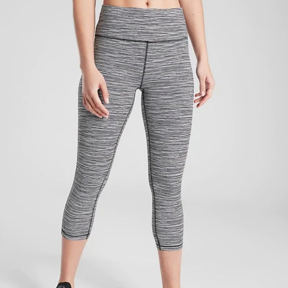 Athleta Ultimate Linear Lines Capri (NWT)